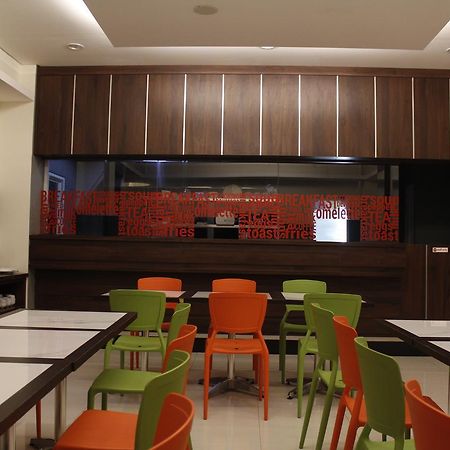 Bella Vita Hotel กูปัง ภายนอก รูปภาพ