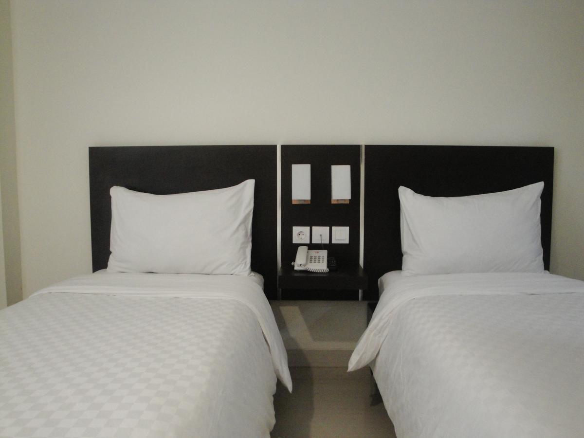 Bella Vita Hotel กูปัง ภายนอก รูปภาพ