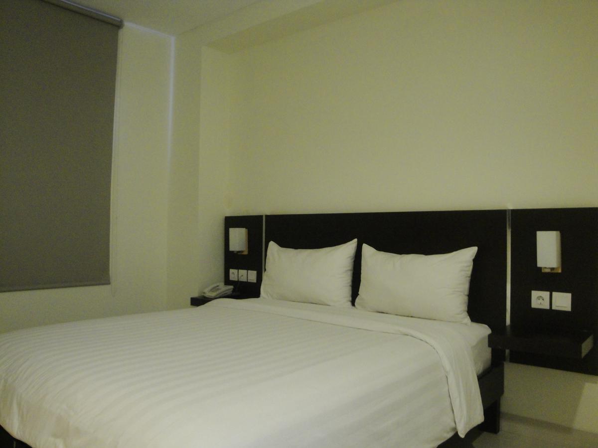Bella Vita Hotel กูปัง ภายนอก รูปภาพ