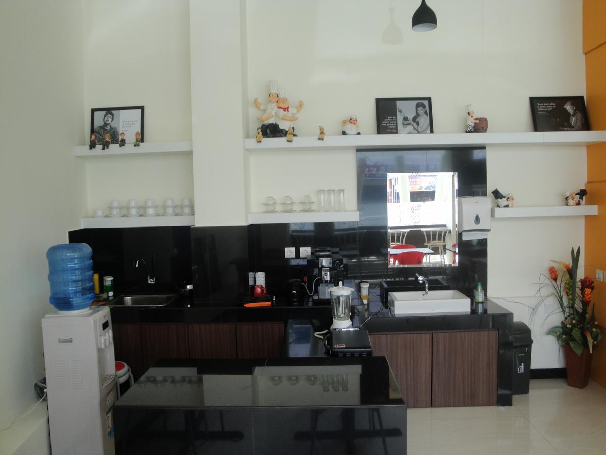 Bella Vita Hotel กูปัง ภายนอก รูปภาพ