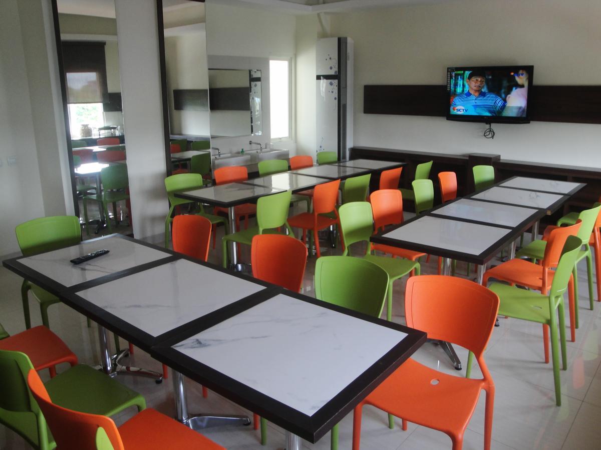Bella Vita Hotel กูปัง ภายนอก รูปภาพ